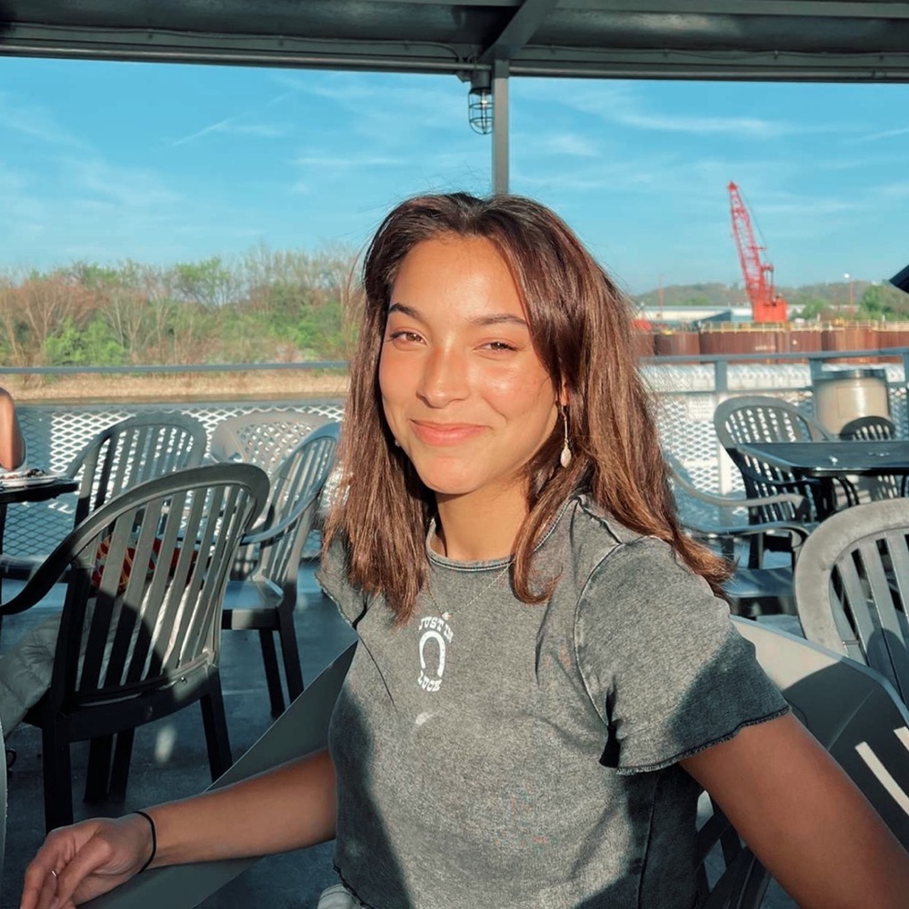 Meet your Posher, Madi